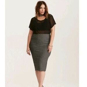 NWOT Torrid Ribbed Glitter Pencil Skirt Size 4X Silver Pull On Elastic Waist